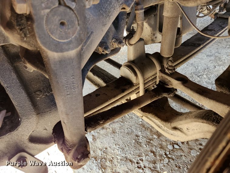 image for item DI1216 2013 Peterbilt 389  semi truck