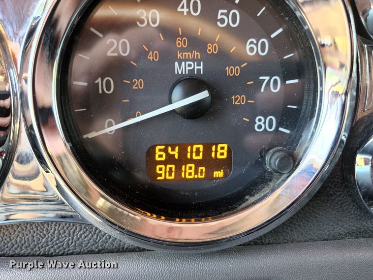 image for item DI1216 2013 Peterbilt 389  semi truck