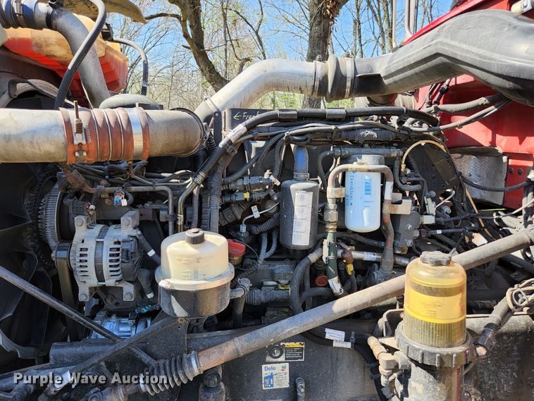 image for item DI1216 2013 Peterbilt 389  semi truck