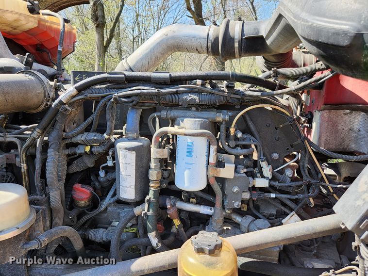 image for item DI1216 2013 Peterbilt 389  semi truck