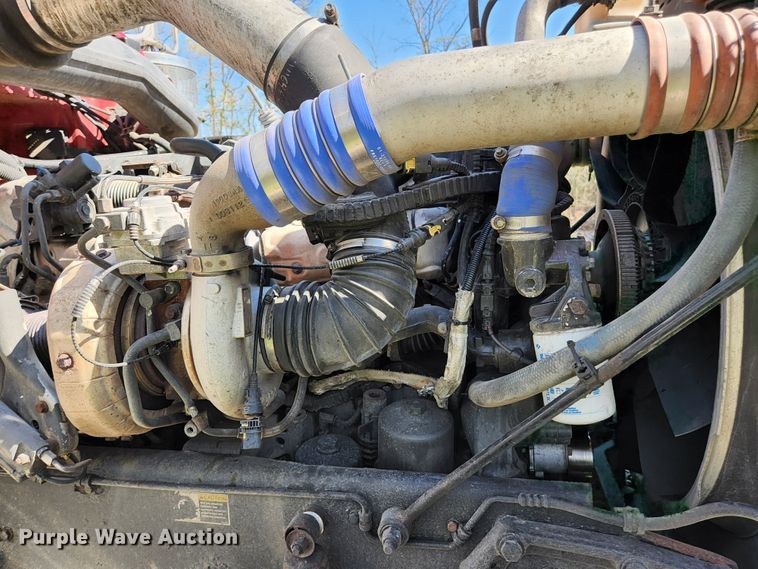 image for item DI1216 2013 Peterbilt 389  semi truck