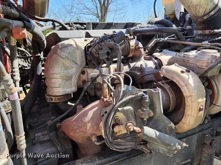 image for item DI1216 2013 Peterbilt 389  semi truck