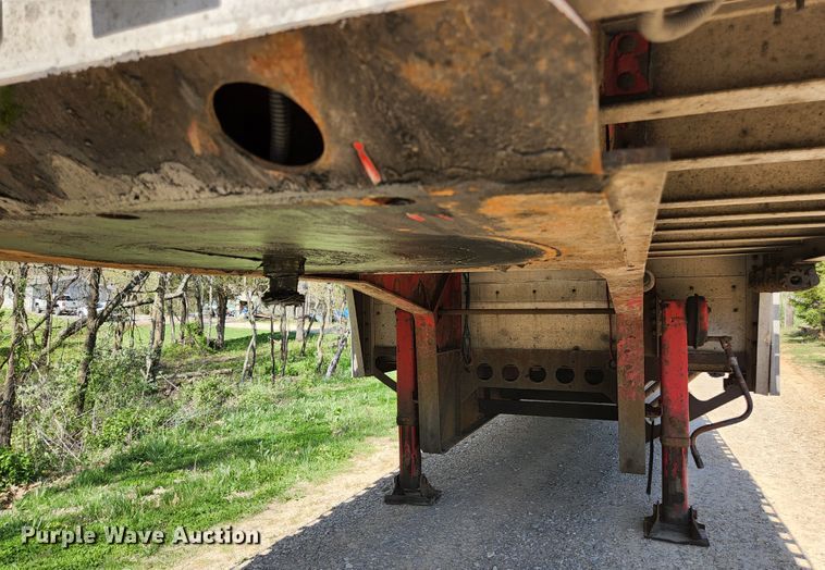 image for item DI1217 2009 Wilson CFD-900  drop deck trailer