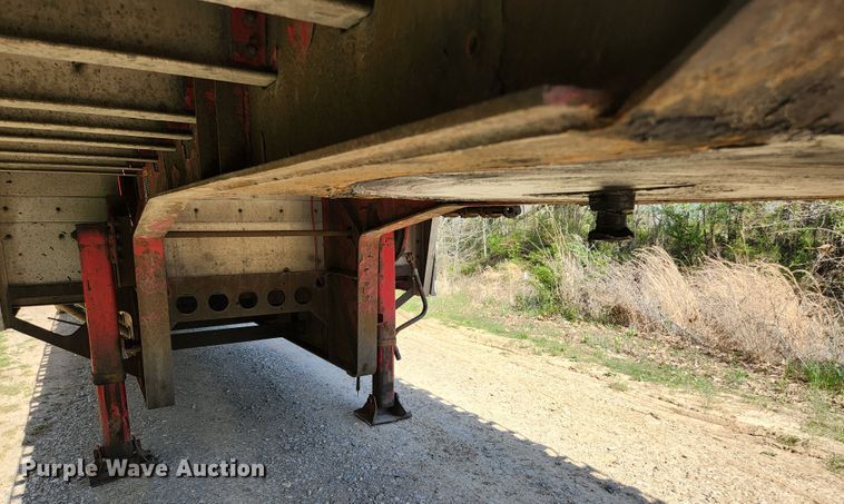 image for item DI1217 2009 Wilson CFD-900  drop deck trailer