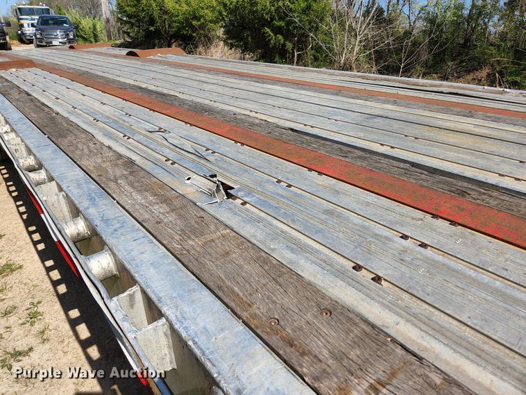 image for item DI1217 2009 Wilson CFD-900  drop deck trailer