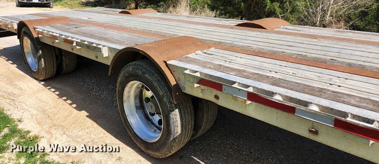 image for item DI1217 2009 Wilson CFD-900  drop deck trailer