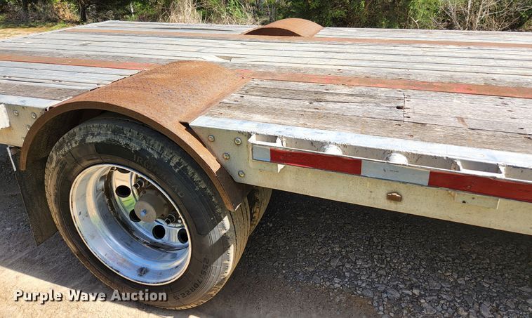 image for item DI1217 2009 Wilson CFD-900  drop deck trailer