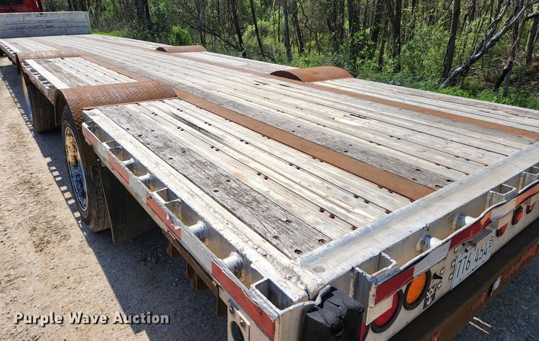 image for item DI1217 2009 Wilson CFD-900  drop deck trailer