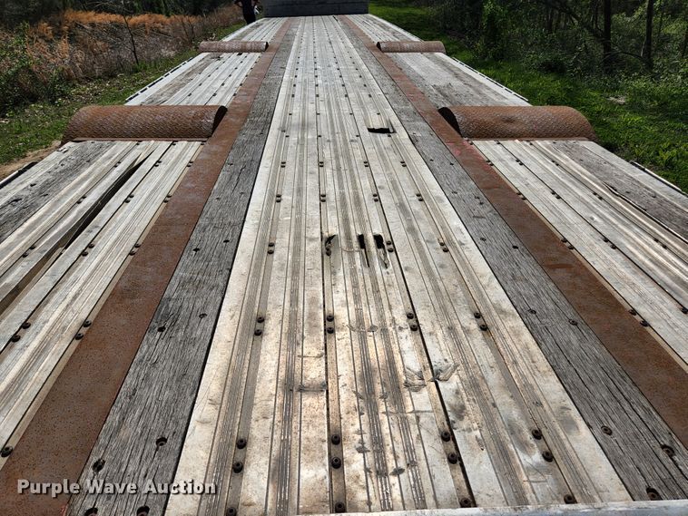 image for item DI1217 2009 Wilson CFD-900  drop deck trailer