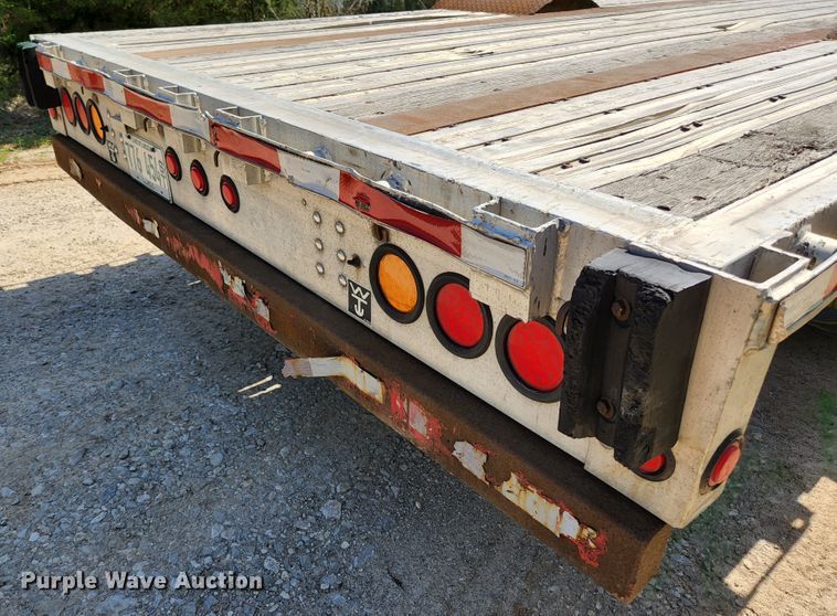 image for item DI1217 2009 Wilson CFD-900  drop deck trailer
