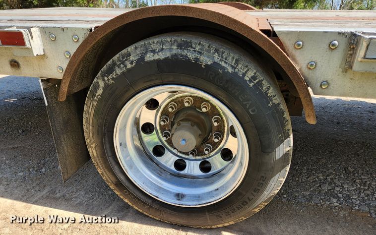 image for item DI1217 2009 Wilson CFD-900  drop deck trailer