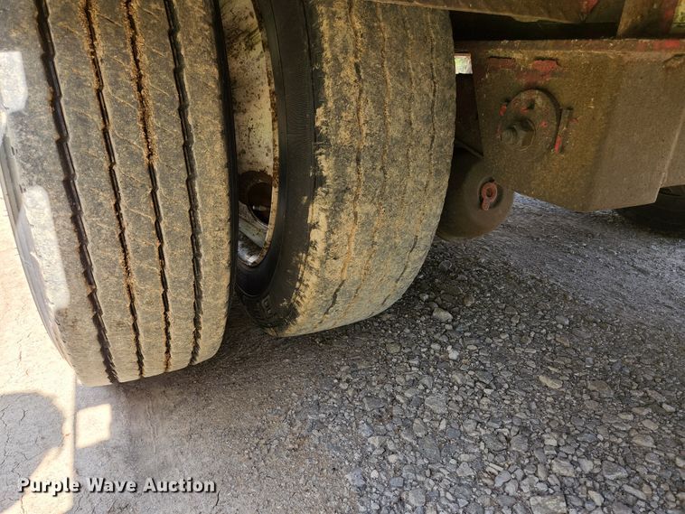 image for item DI1217 2009 Wilson CFD-900  drop deck trailer