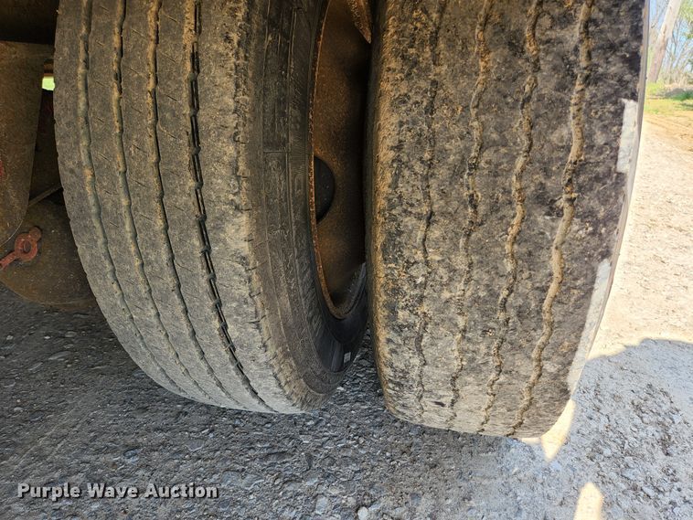 image for item DI1217 2009 Wilson CFD-900  drop deck trailer