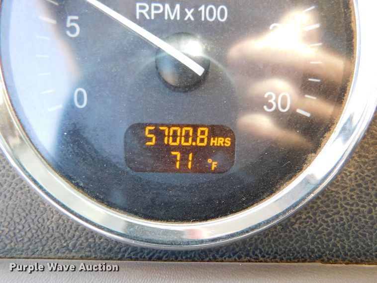 image for item DJ7643 2014 Peterbilt 367  semi truck