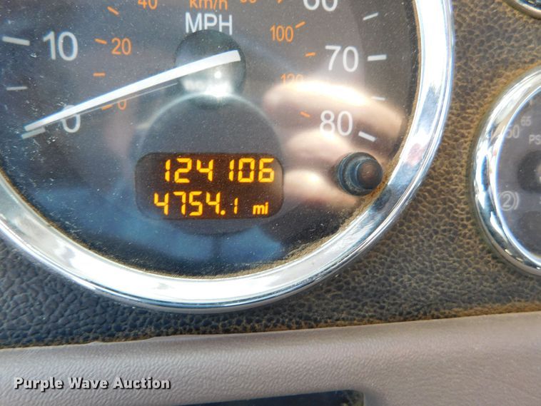 image for item DJ7643 2014 Peterbilt 367  semi truck