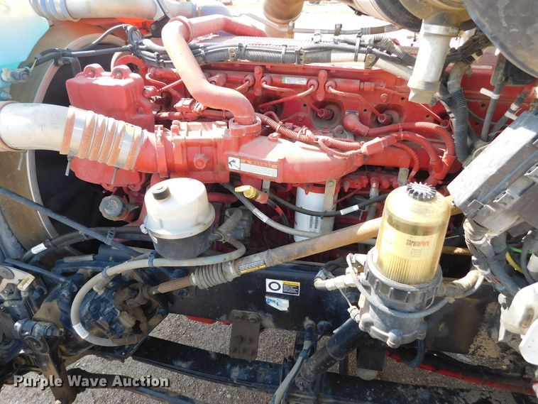 image for item DJ7643 2014 Peterbilt 367  semi truck