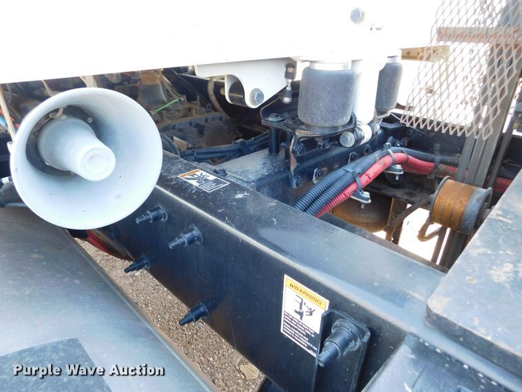 image for item DJ7643 2014 Peterbilt 367  semi truck