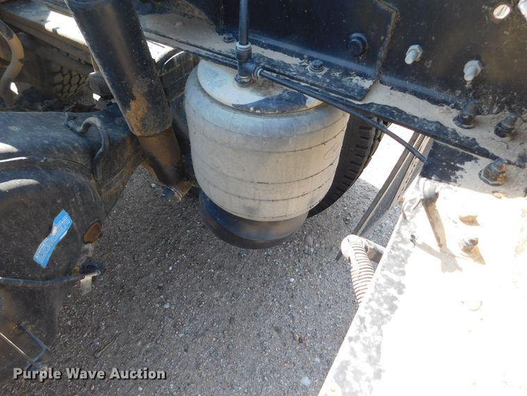 image for item DJ7643 2014 Peterbilt 367  semi truck