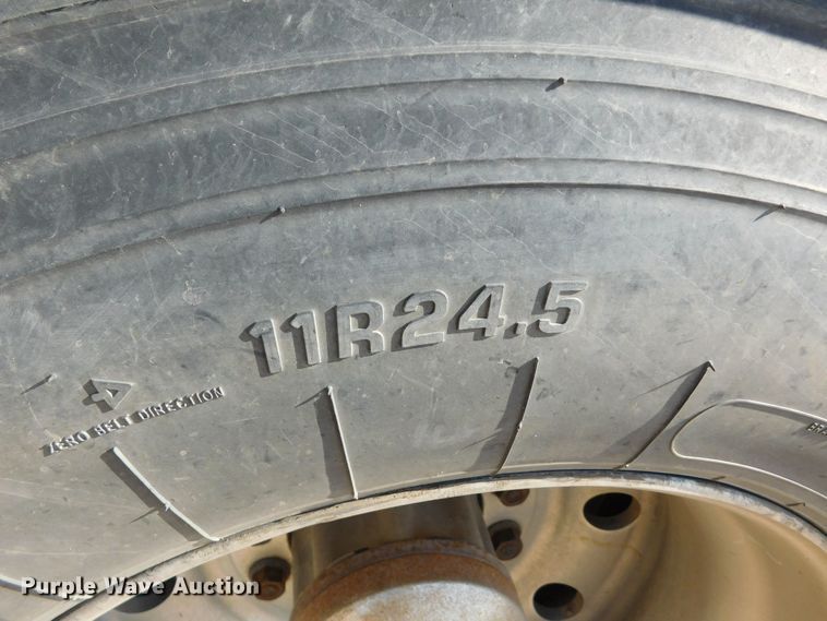 image for item DJ7643 2014 Peterbilt 367  semi truck