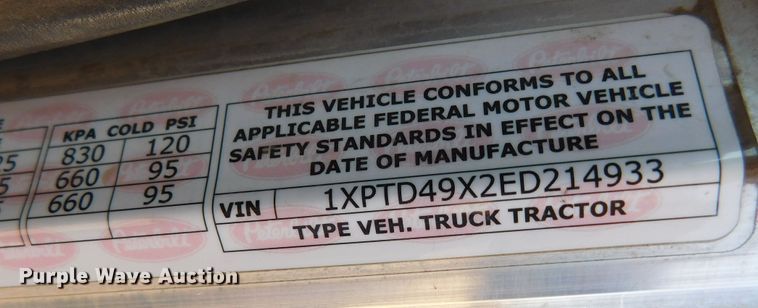 image for item DJ7643 2014 Peterbilt 367  semi truck