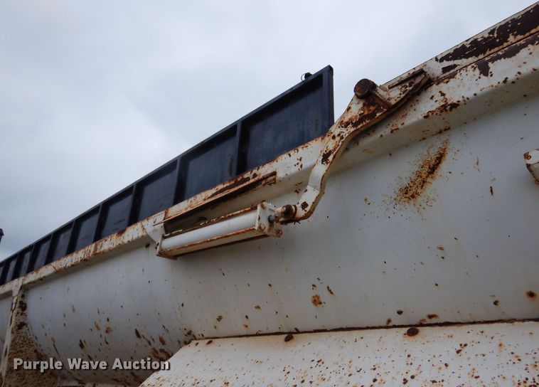 image for item DK0898 2006 CTS  end dump trailer