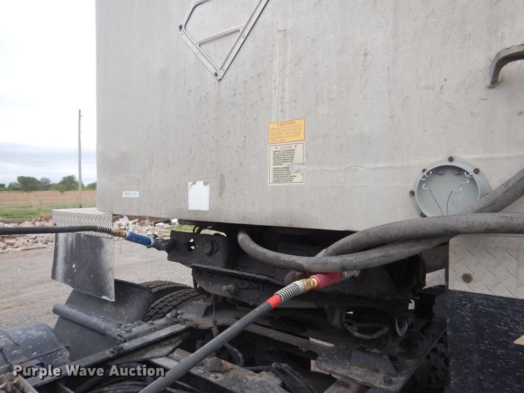 image for item DK0899 2010 Travis  end dump trailer