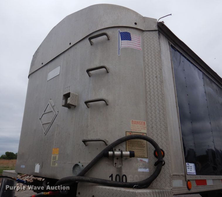 image for item DK0899 2010 Travis  end dump trailer