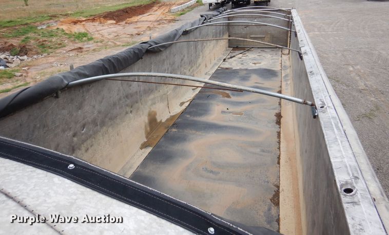 image for item DK0899 2010 Travis  end dump trailer