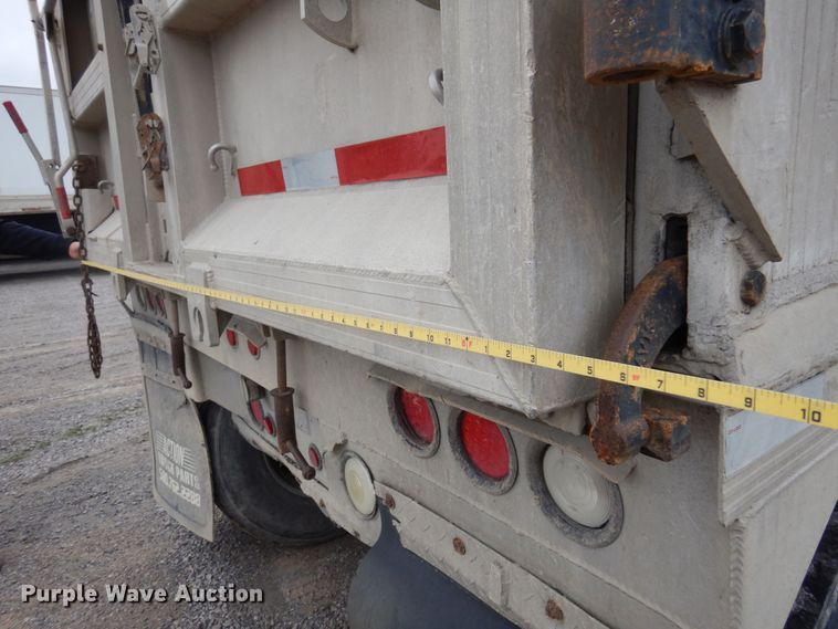 image for item DK0899 2010 Travis  end dump trailer
