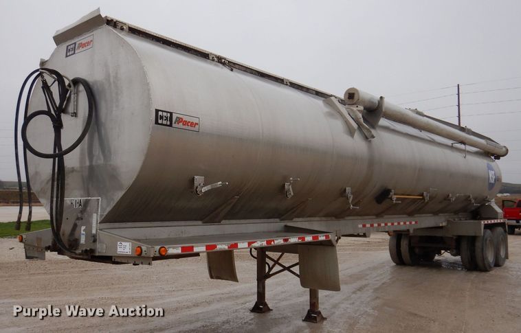 image for item DK1996 2009 CEI Pacer  feed delivery trailer