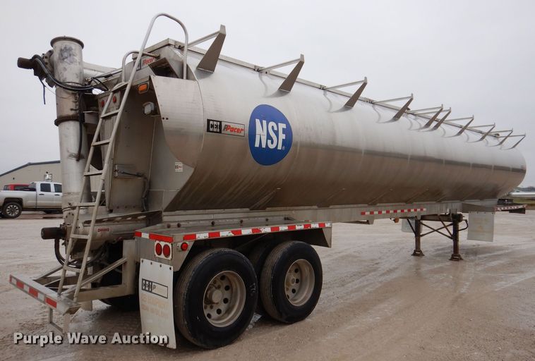 image for item DK1996 2009 CEI Pacer  feed delivery trailer