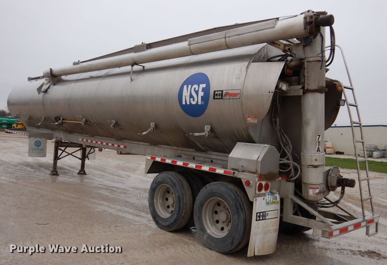 image for item DK1996 2009 CEI Pacer  feed delivery trailer