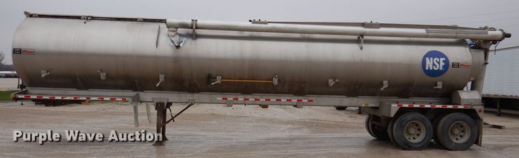 image for item DK1996 2009 CEI Pacer  feed delivery trailer