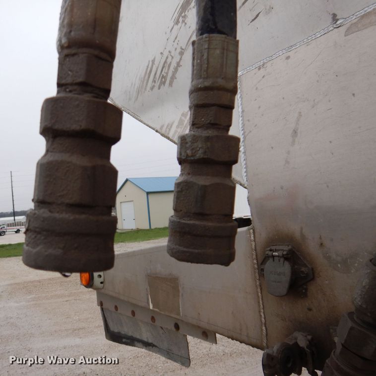 image for item DK1996 2009 CEI Pacer  feed delivery trailer