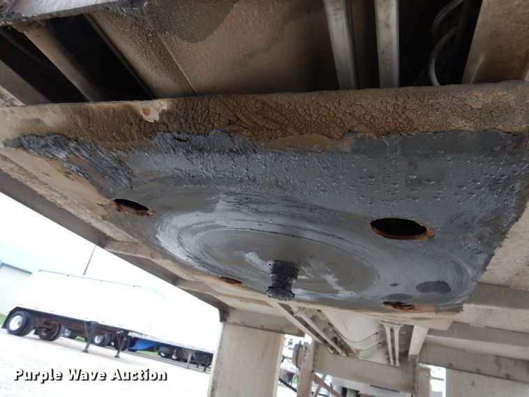 image for item DK1996 2009 CEI Pacer  feed delivery trailer