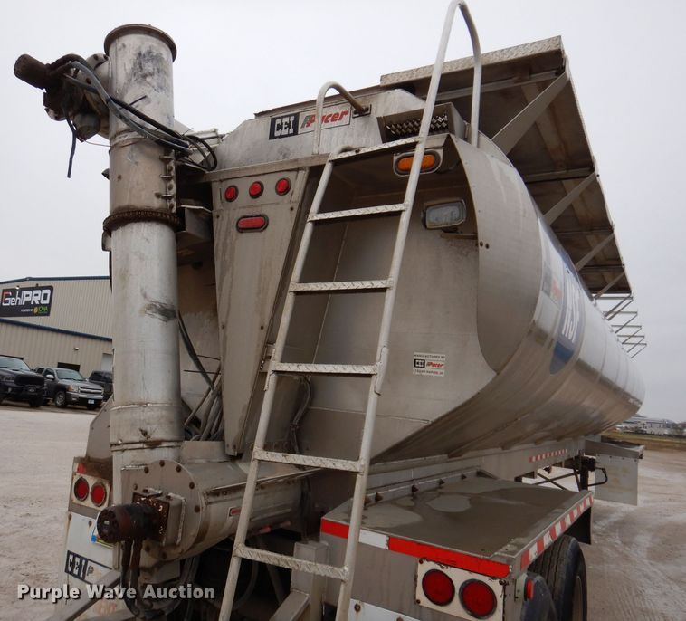 image for item DK1996 2009 CEI Pacer  feed delivery trailer