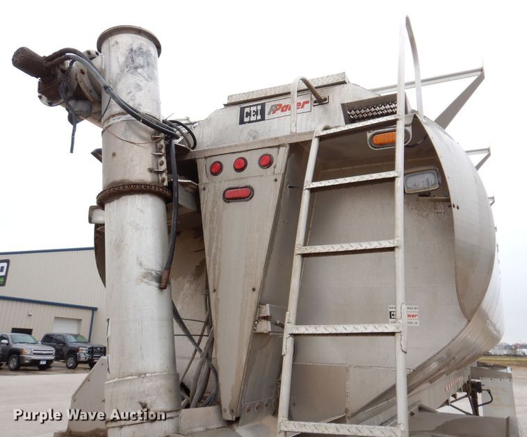 image for item DK1996 2009 CEI Pacer  feed delivery trailer