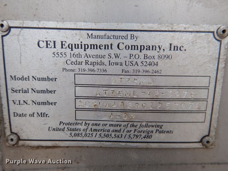 image for item DK1996 2009 CEI Pacer  feed delivery trailer