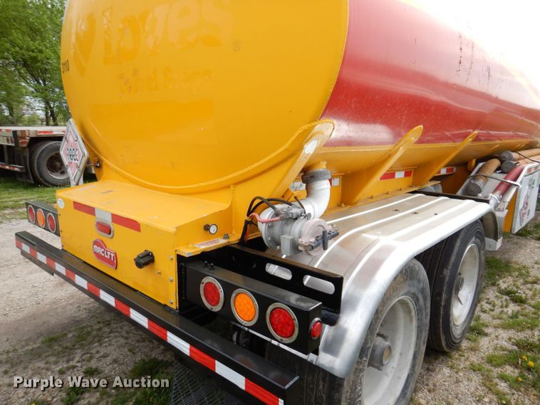 image for item DK1998 2014 Mac LTT Inc  tank trailer