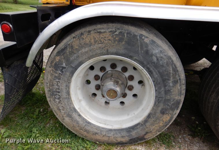 image for item DK1998 2014 Mac LTT Inc  tank trailer