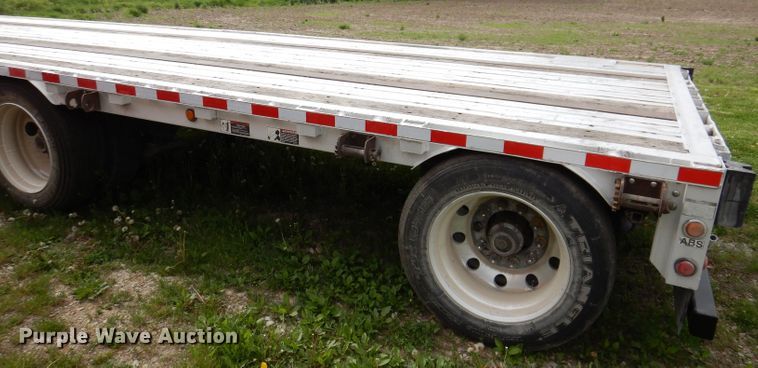 image for item DK1999 2006 Wilson Roadbrute  drop deck trailer