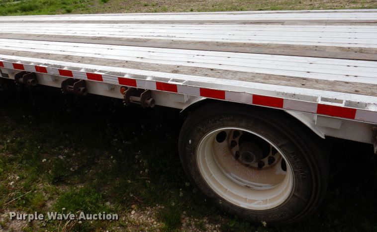 image for item DK1999 2006 Wilson Roadbrute  drop deck trailer