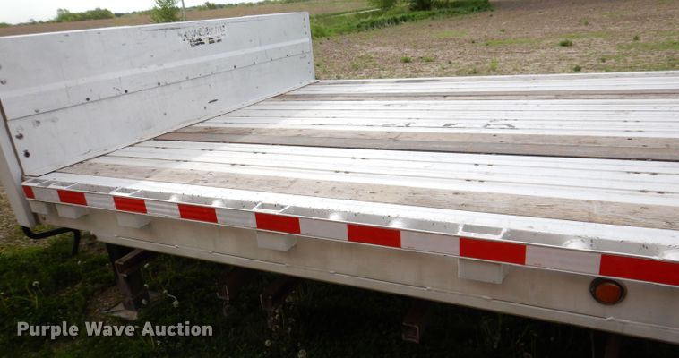 image for item DK1999 2006 Wilson Roadbrute  drop deck trailer