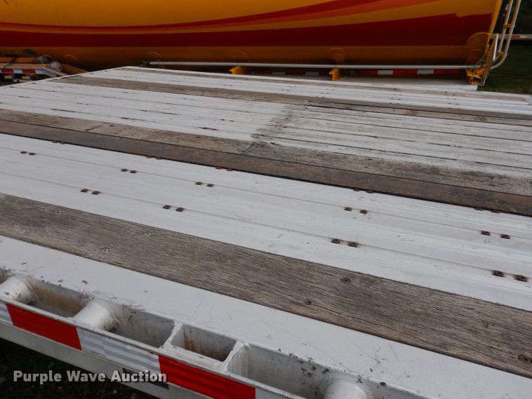 image for item DK1999 2006 Wilson Roadbrute  drop deck trailer