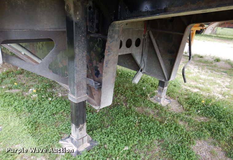 image for item DK1999 2006 Wilson Roadbrute  drop deck trailer