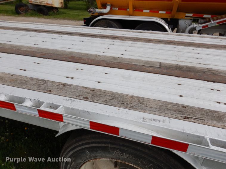 image for item DK1999 2006 Wilson Roadbrute  drop deck trailer