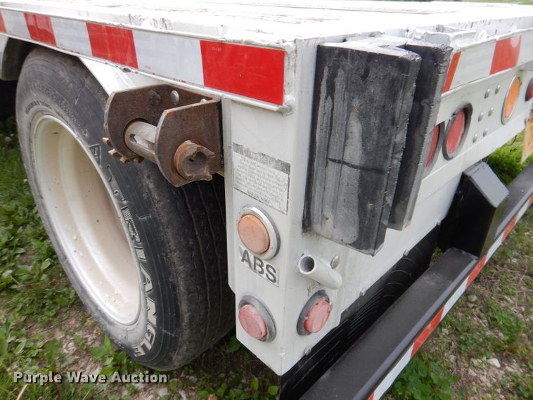 image for item DK1999 2006 Wilson Roadbrute  drop deck trailer