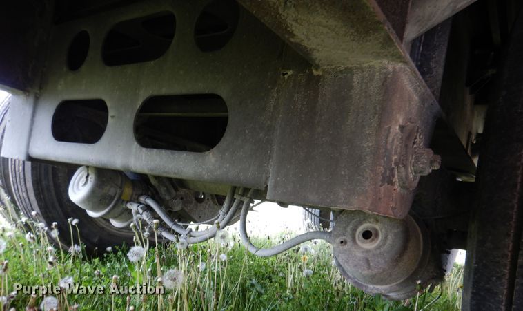 image for item DK1999 2006 Wilson Roadbrute  drop deck trailer