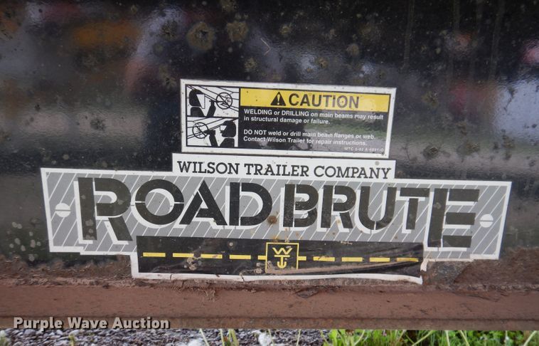 image for item DK1999 2006 Wilson Roadbrute  drop deck trailer