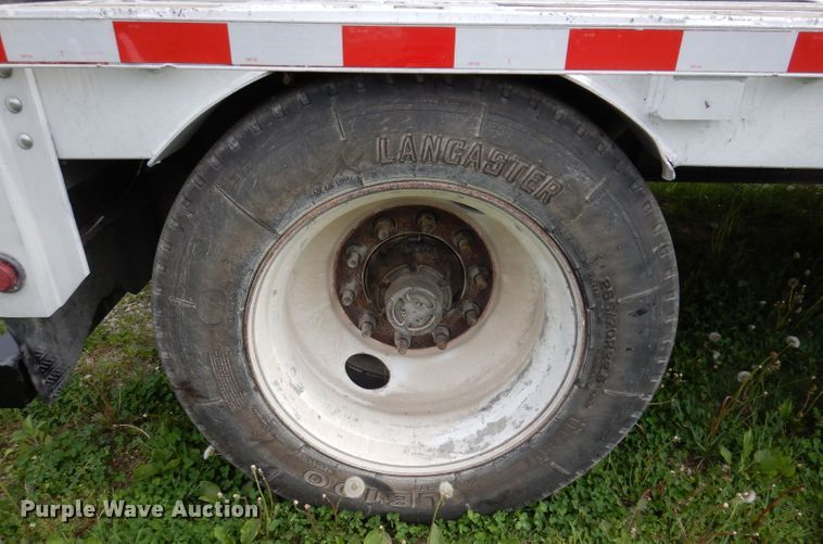 image for item DK1999 2006 Wilson Roadbrute  drop deck trailer